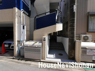 【エントランス】