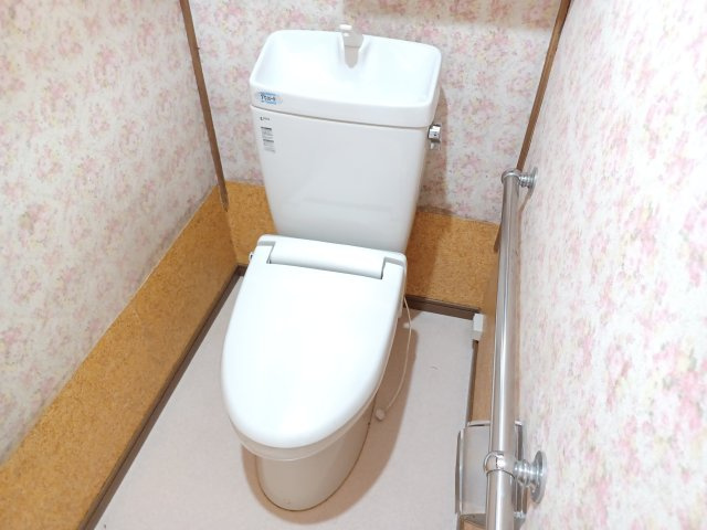 滑川町羽尾4942-83貸家のトイレ|トイレです