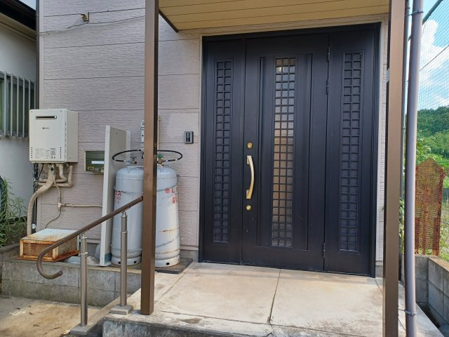 滑川町羽尾4942-83貸家の玄関|ゆったりとした玄関です