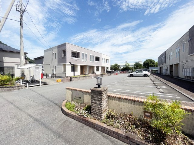 マルハⅡ番館の駐車場