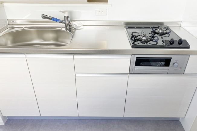 【キッチン】 | グランドメゾン阿佐谷 | 2口ガスのシステムキッチン、グリル機能付き
