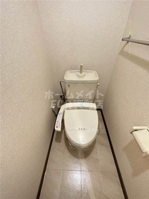 【トイレ】 | グラン・ボヌール | 落ち着いた色調のトイレです