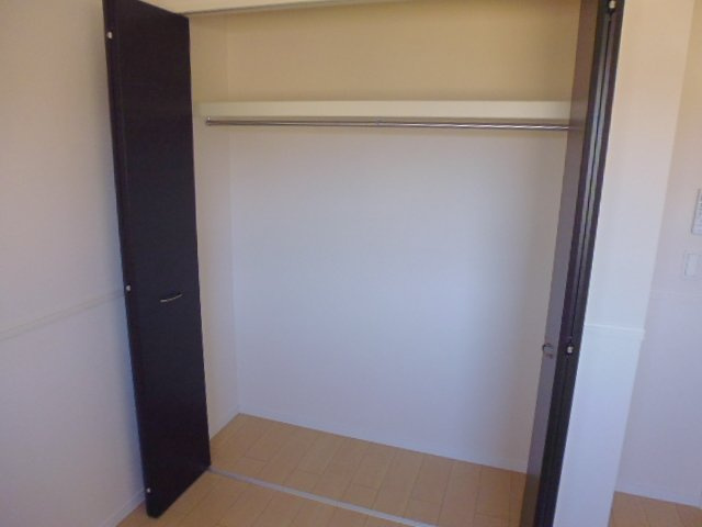 倉敷市福田町古新田のアパートの収納|クローゼット