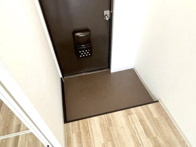 【玄関】 | シャンブル岡本