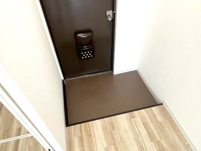 【玄関】 | シャンブル岡本