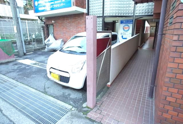 【エントランス】 | シャンブル岡本