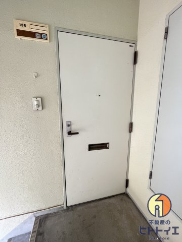 いわとハイツの玄関