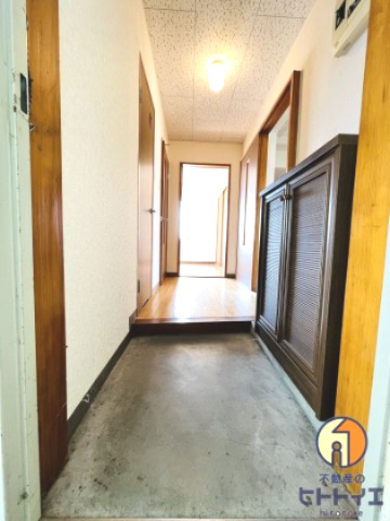 いわとハイツの玄関