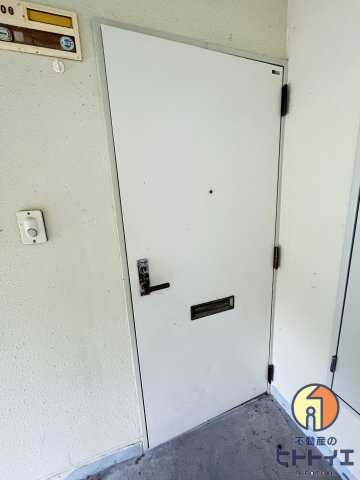 いわとハイツの玄関