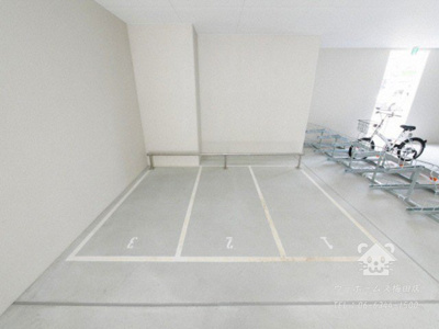 【その他共用部分】 | エスリード難波ザ・メゾン | バイク置き場