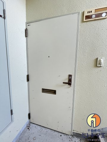 いわとハイツの玄関