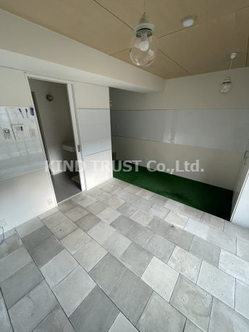 第1渡部ビルの居間・リビング|ゆったりとしたリビングです