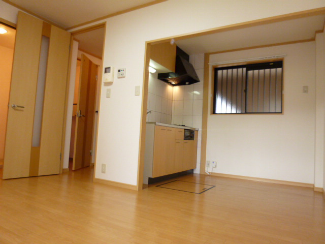 グランドハイム福田の居間・リビング