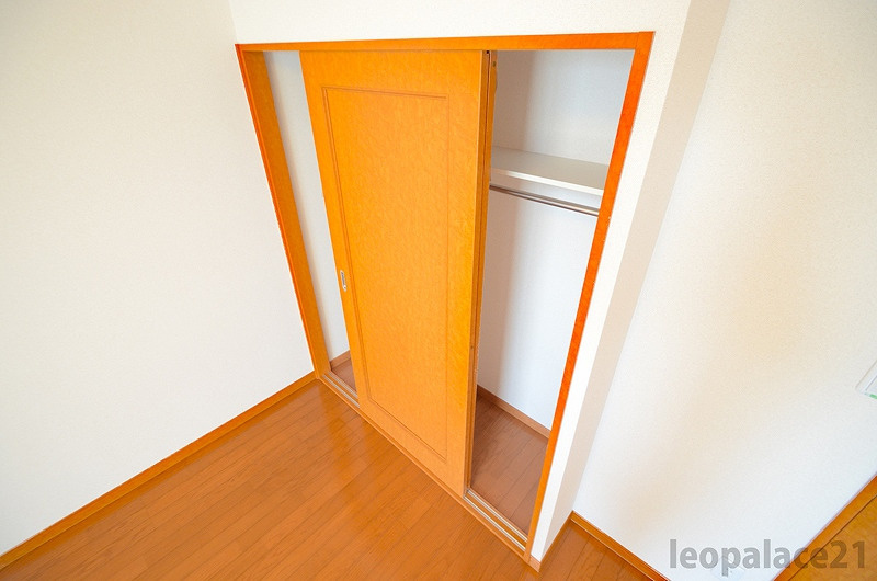 レオパレスプリムローズの収納