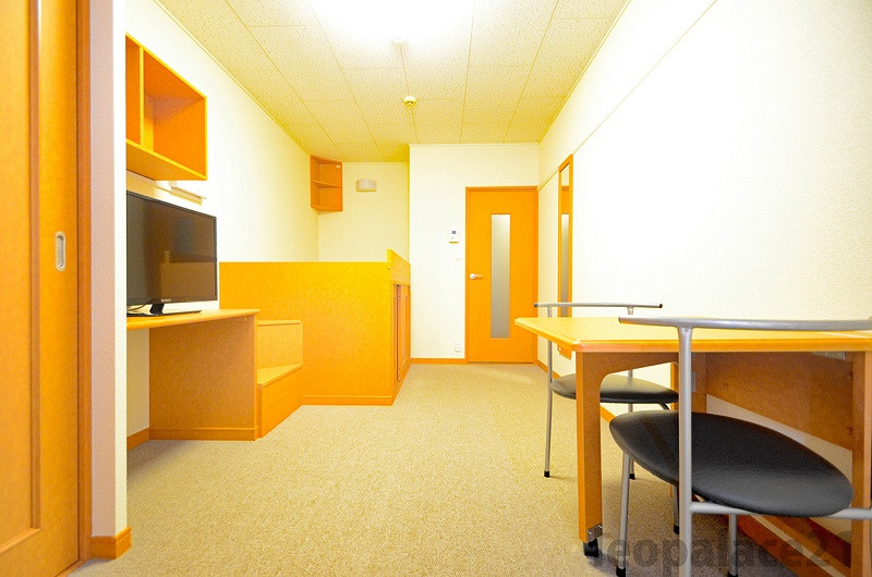 レオパレスフレンズの洋室