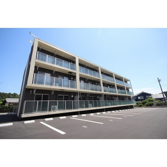 プレステージ坂本の外観