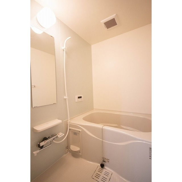 プレステージ坂本の浴室