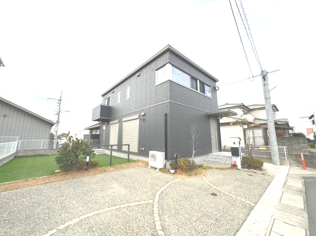 糟屋郡志免町王子三丁目戸建の外観|セキスイハイム施工の住宅。軽量鉄骨造で耐久性に優れています！