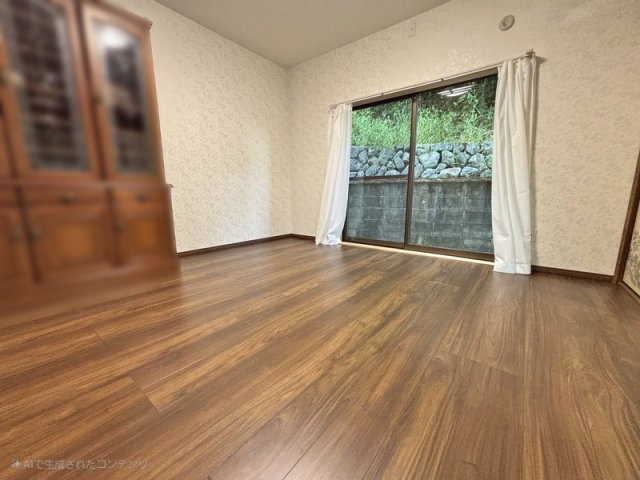 【居間・リビング】 | 山科区上花山桜谷　中古戸建