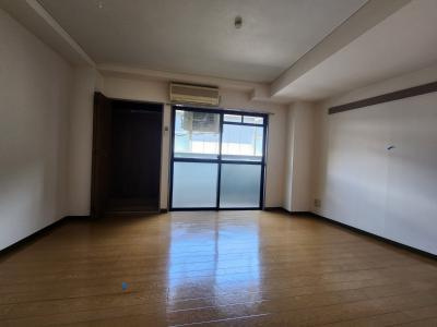 アヴニールの居間・リビング|洋室