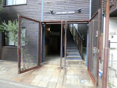 【エントランス】 | アパートメントバイユー