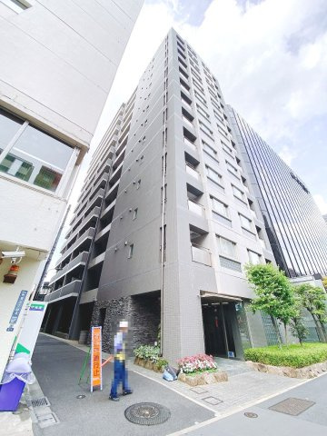 セレビア新宿御苑前の外観