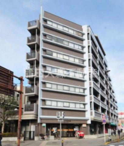 タートル仲六郷の外観|1994年9月築　SRC鉄骨鉄筋コンクリート造地上8階建て1R～3LDK総戸数54戸の駅近賃貸マンション　東京都大田区仲六郷4丁目　京浜急行本線六郷土手駅近1階郵便局