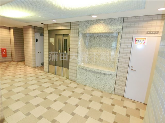 タートル仲六郷のエントランス|防犯カメラ　TVモニター付オートロック　エントランス　