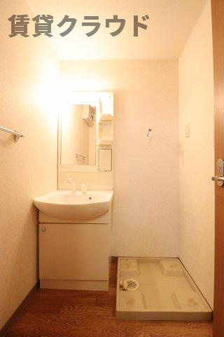 リバパレス蘇我の洗面所|朝の準備に活躍する、洗髪洗面化粧台！