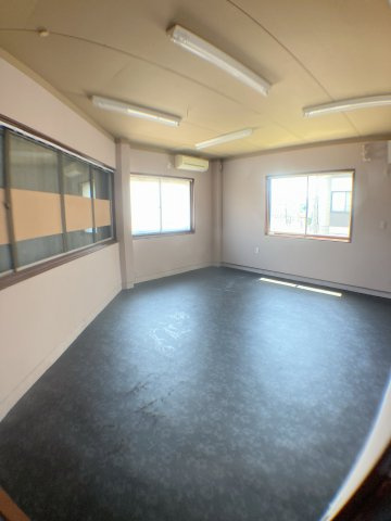 雁宿町店舗のロビー