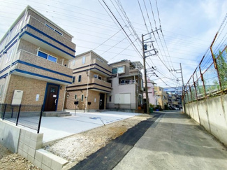 【前面道路含む現地写真】 | 前面道路含む現地写真です
