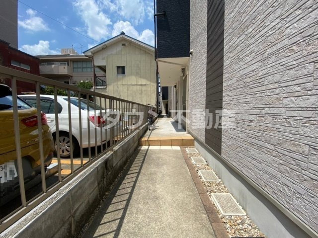 【エントランス】 | アーバンリュクス | 建物の内部です