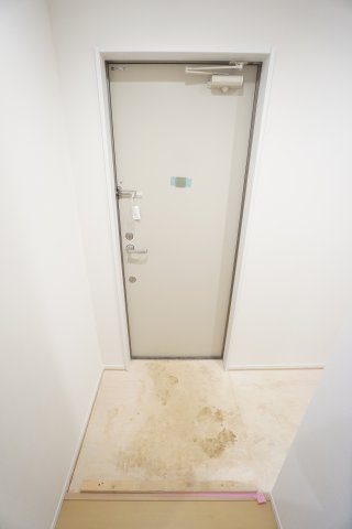 【玄関】 | アローズ星久喜 | ※同物件、同タイプ、2Fのお部屋です