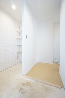 【玄関】 | アローズ星久喜 | ※同物件、同タイプ、2Fのお部屋です