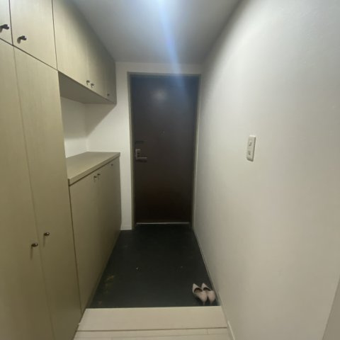 ハイライフ室蘭の玄関