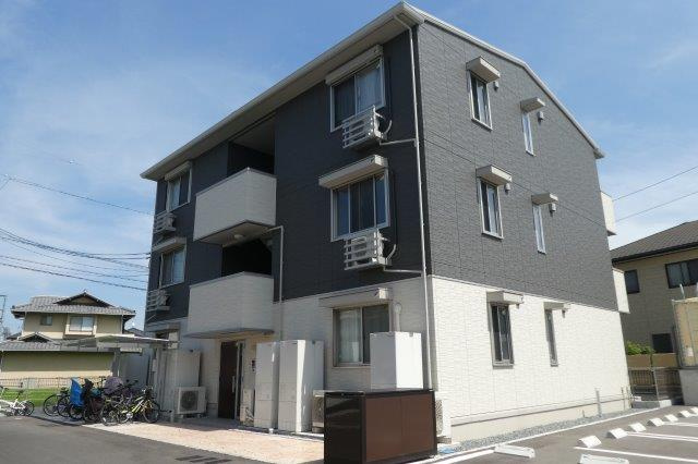 倉敷市田ノ上のアパートの外観