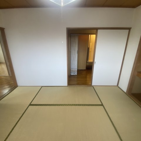 マンション木田の和室