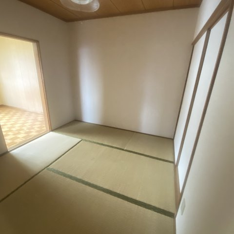 マンション木田の和室