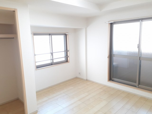 エスポワール仁の居間・リビング|洋室