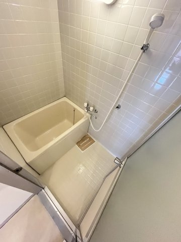 フジパレス新開の浴室