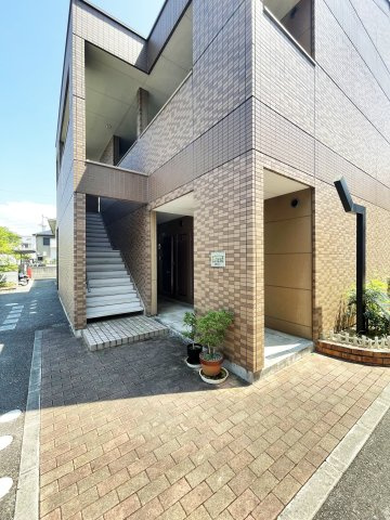 エクセルコート南島田のエントランス