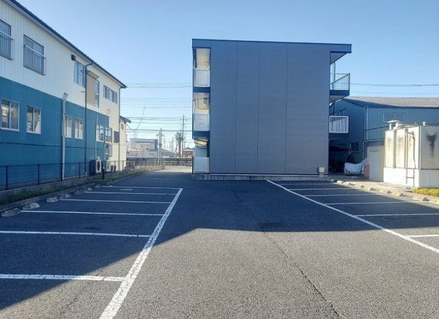 ヴィルヌーブの駐車場