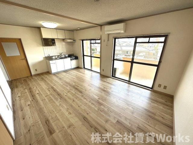 コスモハイツの居間・リビング|リビングです