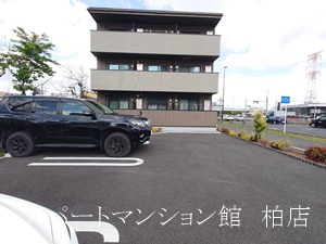 ル・リアン柏の葉Ⅱの駐車場