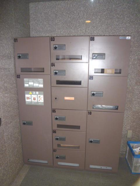 ライオンズマンション東大赤門前のその他共用部分|宅配ボックス