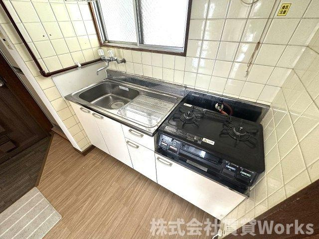 第2国行マンションのキッチン|コンパクトなキッチンで掃除もラクラク