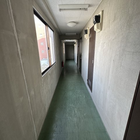 Ｅ．Ｓアベニュー　ヒラノアパートメントのロビー