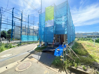 【前面道路含む現地写真】