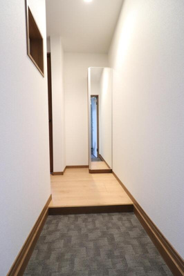 【玄関】 | グレイスハイツ美野島(グレイスハイツミノシマ) | 別号室の写真になります。現況優先。