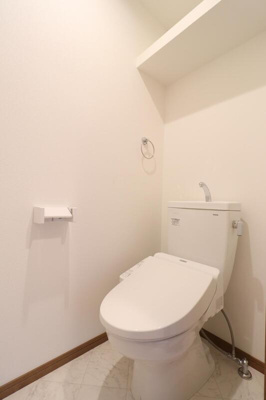 【トイレ】 | グレイスハイツ美野島(グレイスハイツミノシマ) | 別号室の写真になります。現況優先。